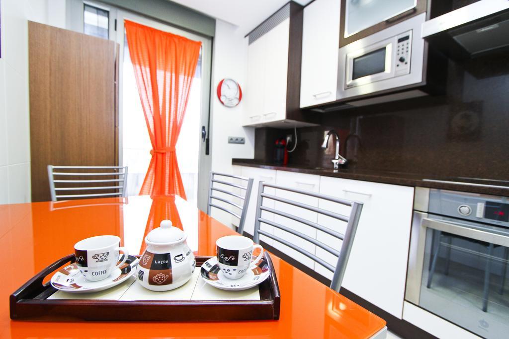 살루 J Tramuntana Planet Costa Dorada 아파트 객실 사진